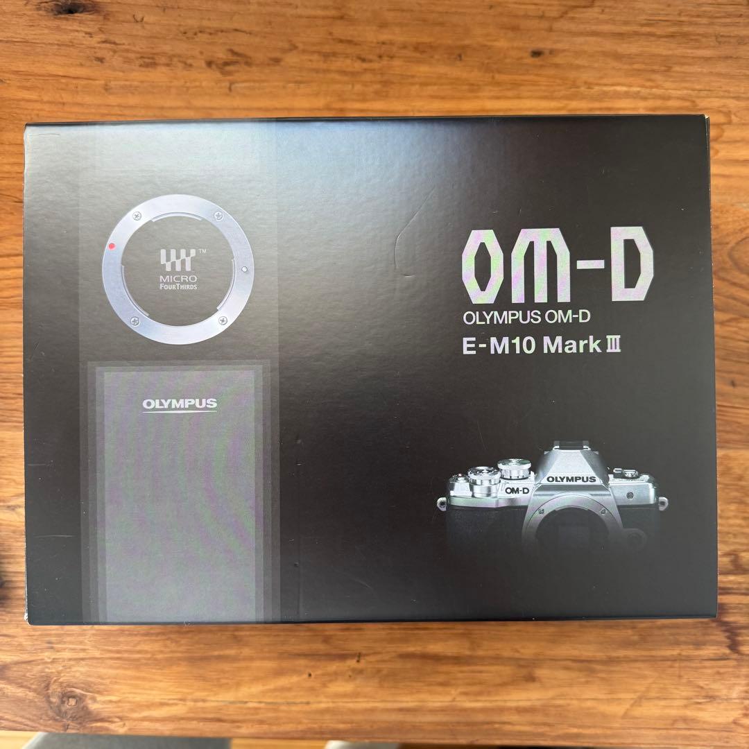 【美品】OLYMPUS OM-D E-M10 Mark III オリンパス
