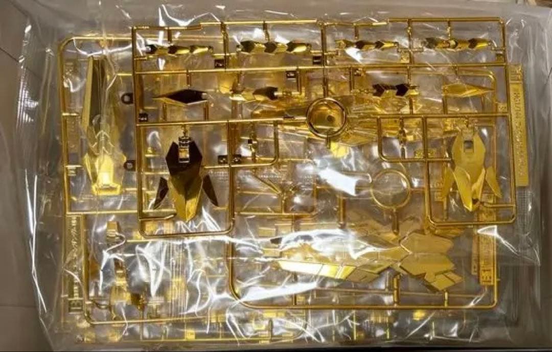 ガンプラ　ナラティブガンダム　クリア　フェネクス　ゴールド　B装備　シナンジュ