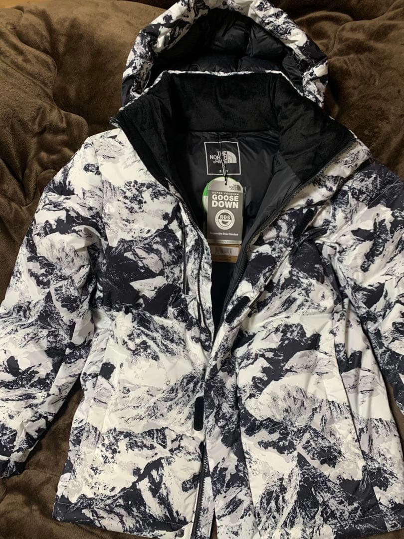 韓国限定　ノベルティチャレンジエアーダウンジャケット