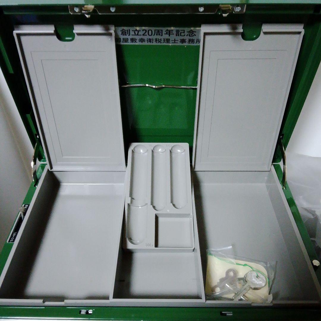 新品未使用品　昭和レトロmarmoth M-055 手提げ金庫 緑