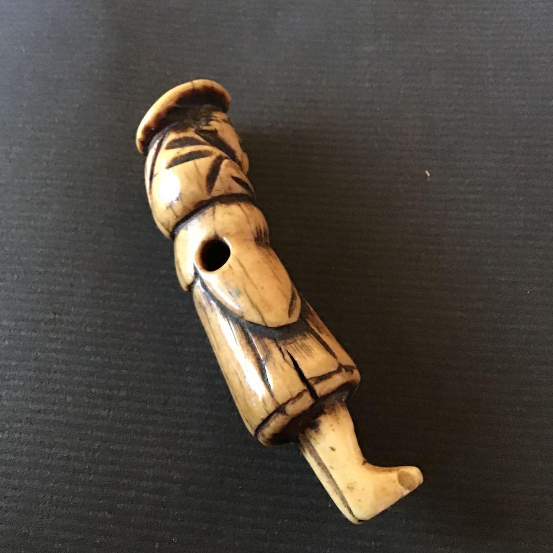 根付「行商人」江戸時代保証　材質(本州鹿) N箱