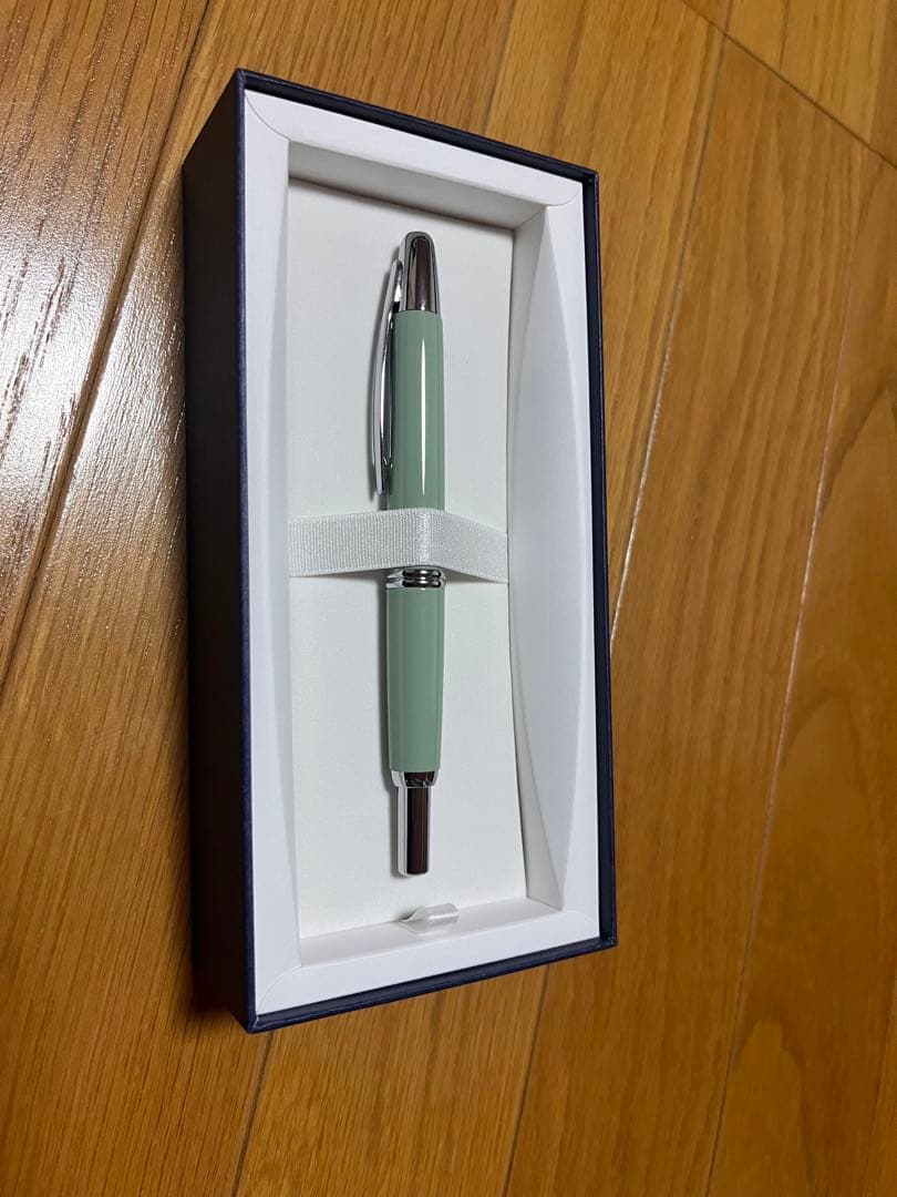 PILOT キャップレス万年筆　限定色スモークグリーン　インク、コンバーター付き