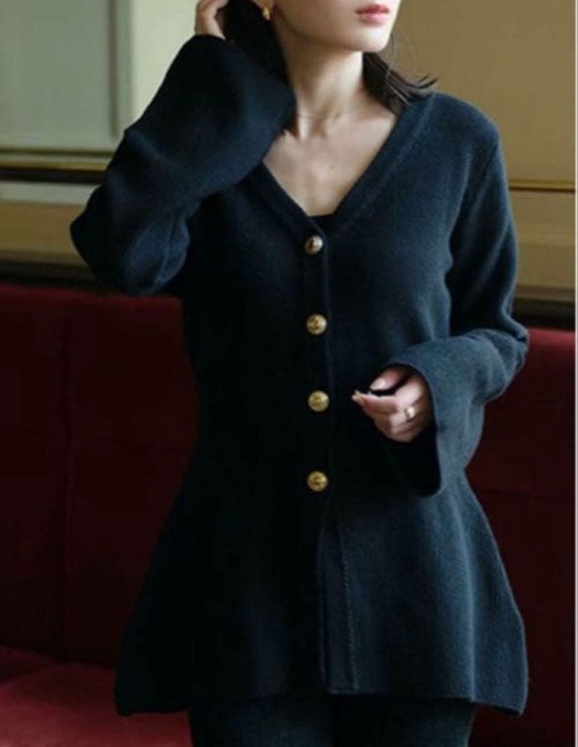 コメントください〜＾＾ 新品タグ付き✨アニュアンス ウエストシェイプペプラ