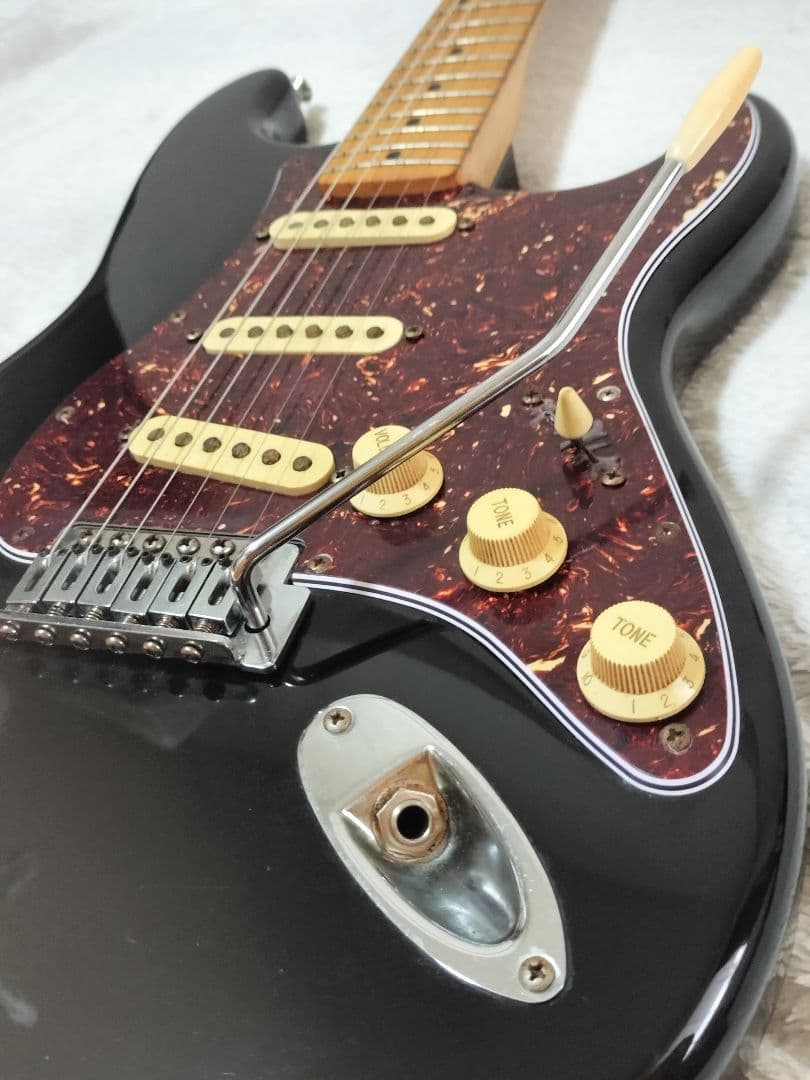 Squier スクワイヤー ストラトキャスター 黒 スクワイア べっ甲柄PG