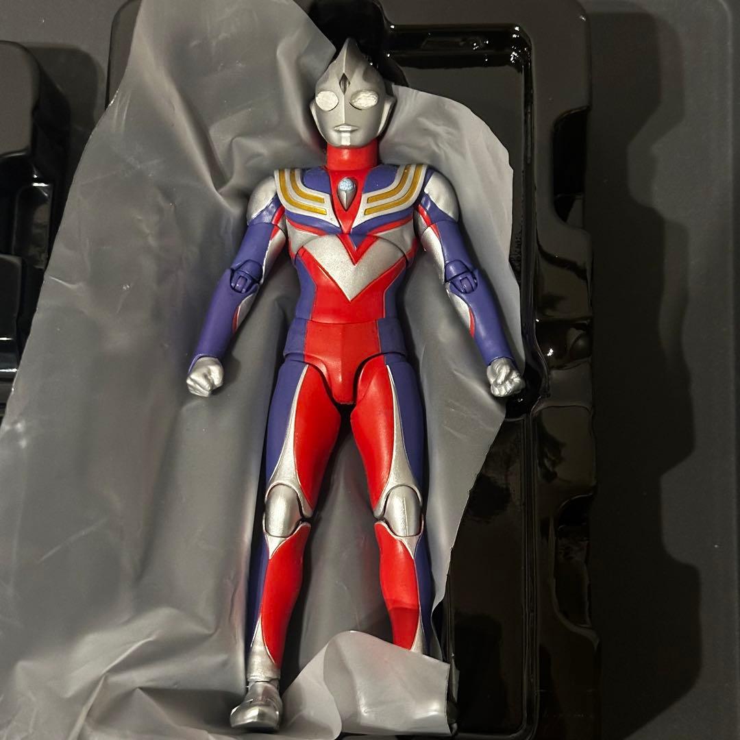 【腹部ひび割れあり】SHF 真骨彫製法 ウルトラマンティガ マルチタイプ 初版