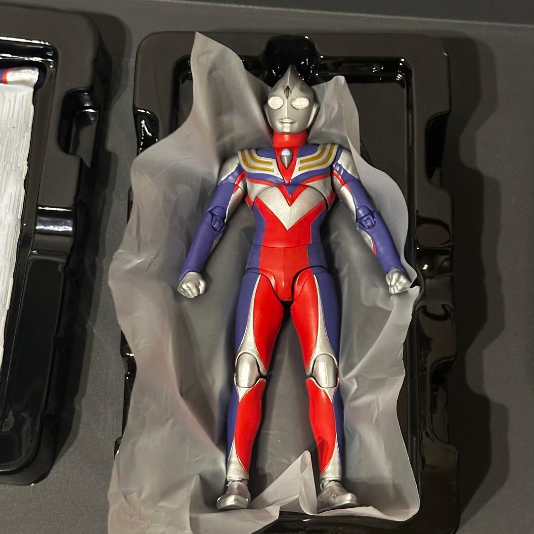 【腹部ひび割れあり】SHF 真骨彫製法 ウルトラマンティガ マルチタイプ 初版