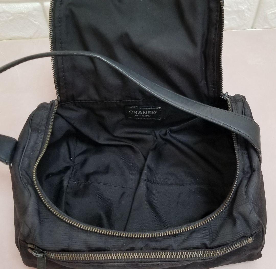 CHANEL ニュートラベルライン ハンドバッグ ポーチ ブラック