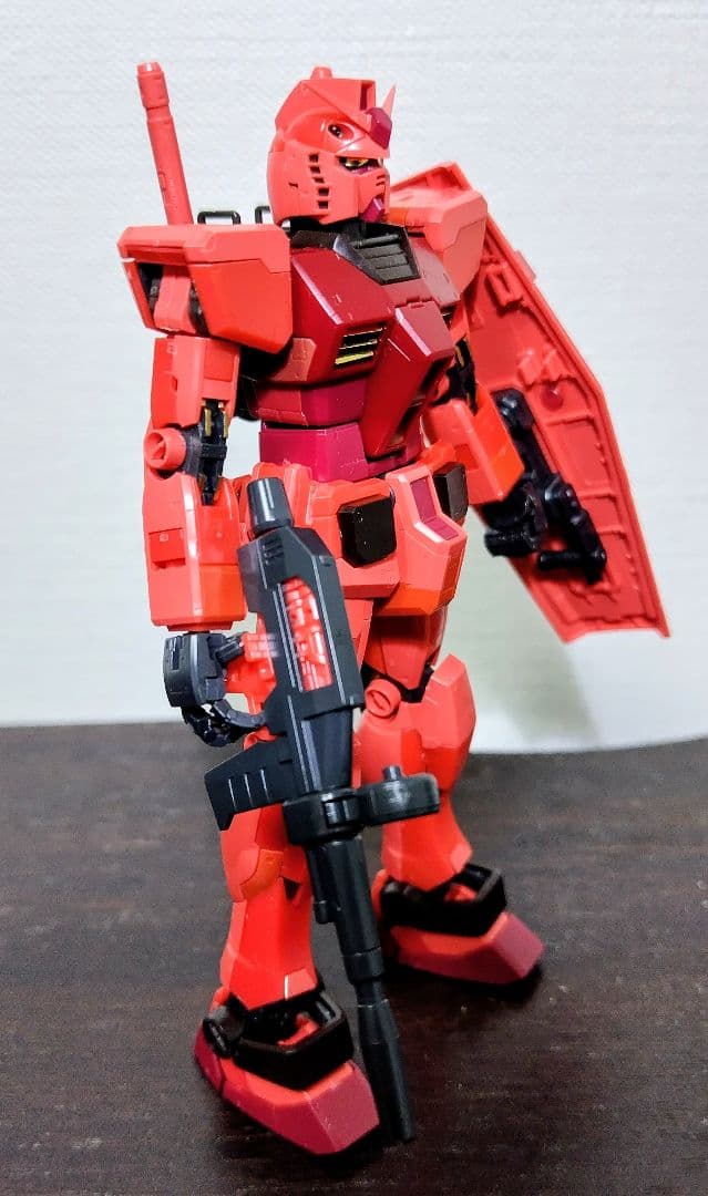 RG キャスバル専用ガンダム1/144完成品