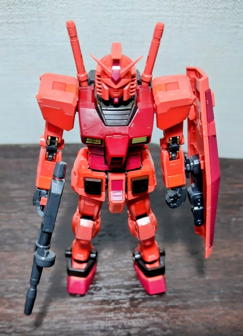 RG キャスバル専用ガンダム1/144完成品