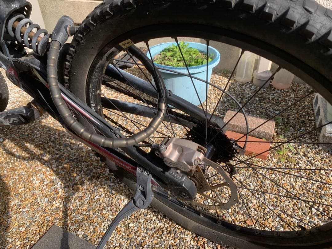 ダウンヒルバイク　自転車　ジャンク品　直接引取り歓迎