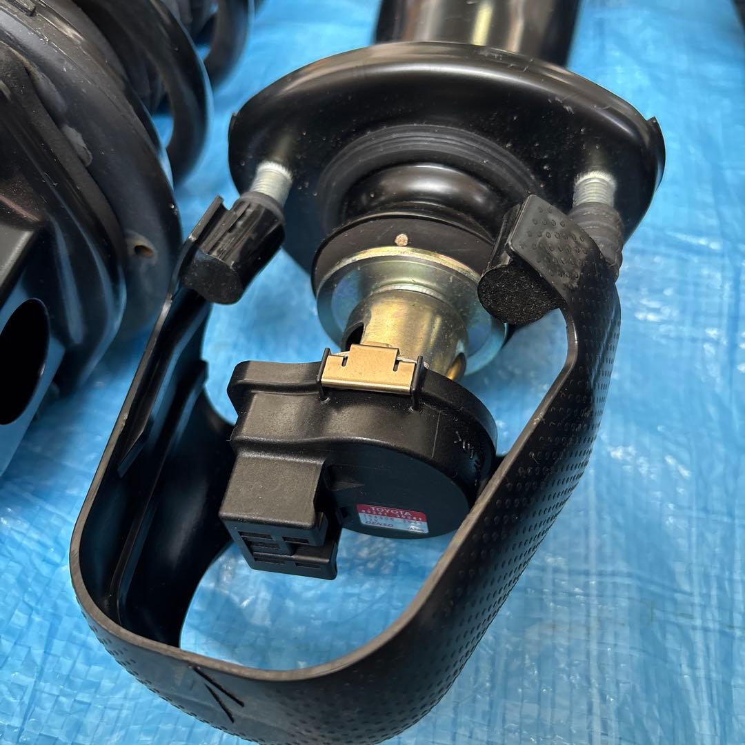 クラウンアスリート　ハイブリット210 純正サスペンション　一台分