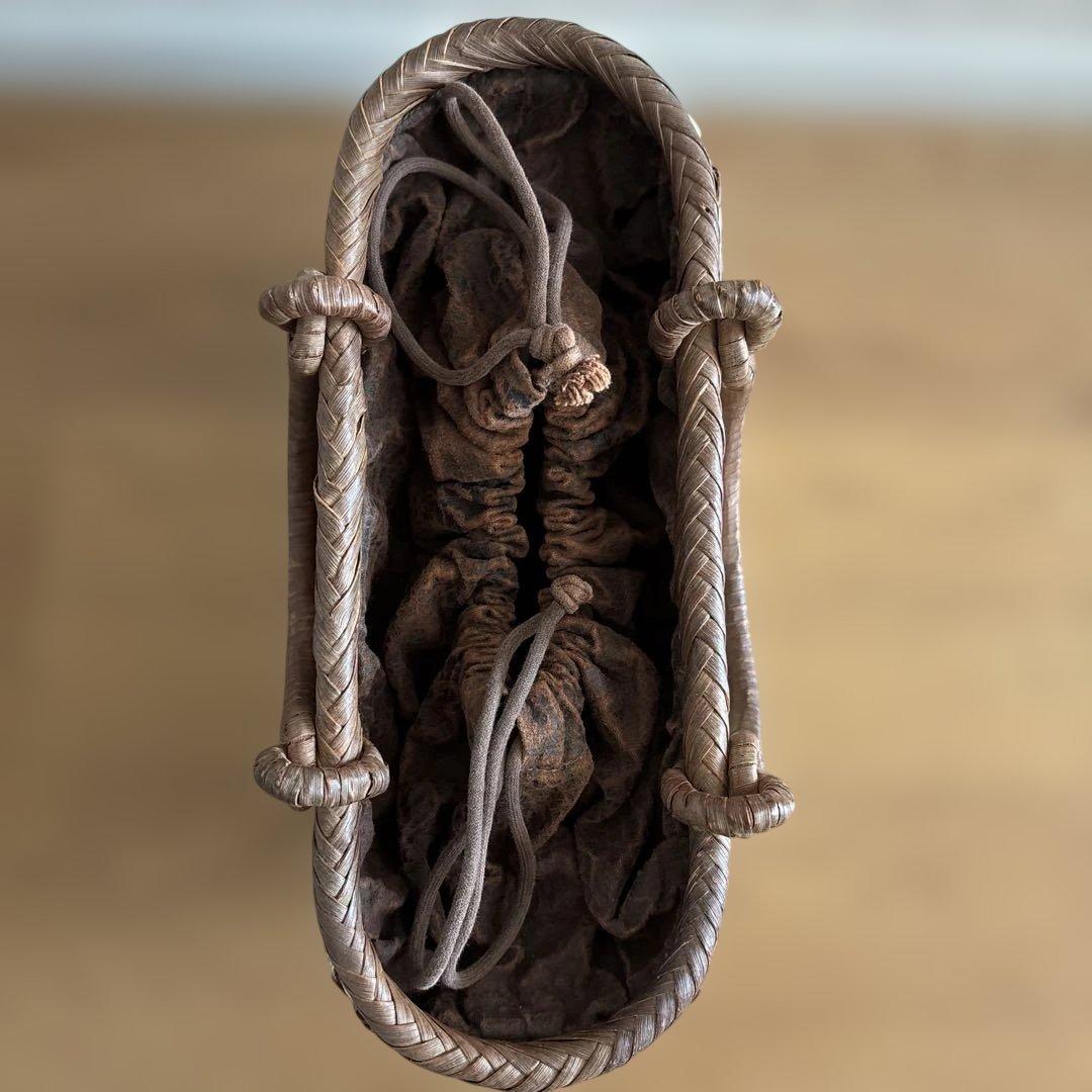 山葡萄カゴバッグ　丁寧な手仕事　柿渋染め中布巾着付き　菊花紋　籠目