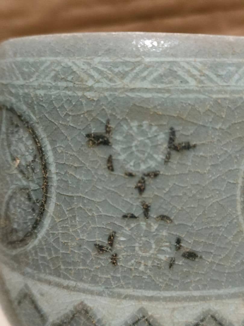 高麗青磁　湯呑　白黒象嵌　李朝　朝鮮美術　時代物骨董アンティーク