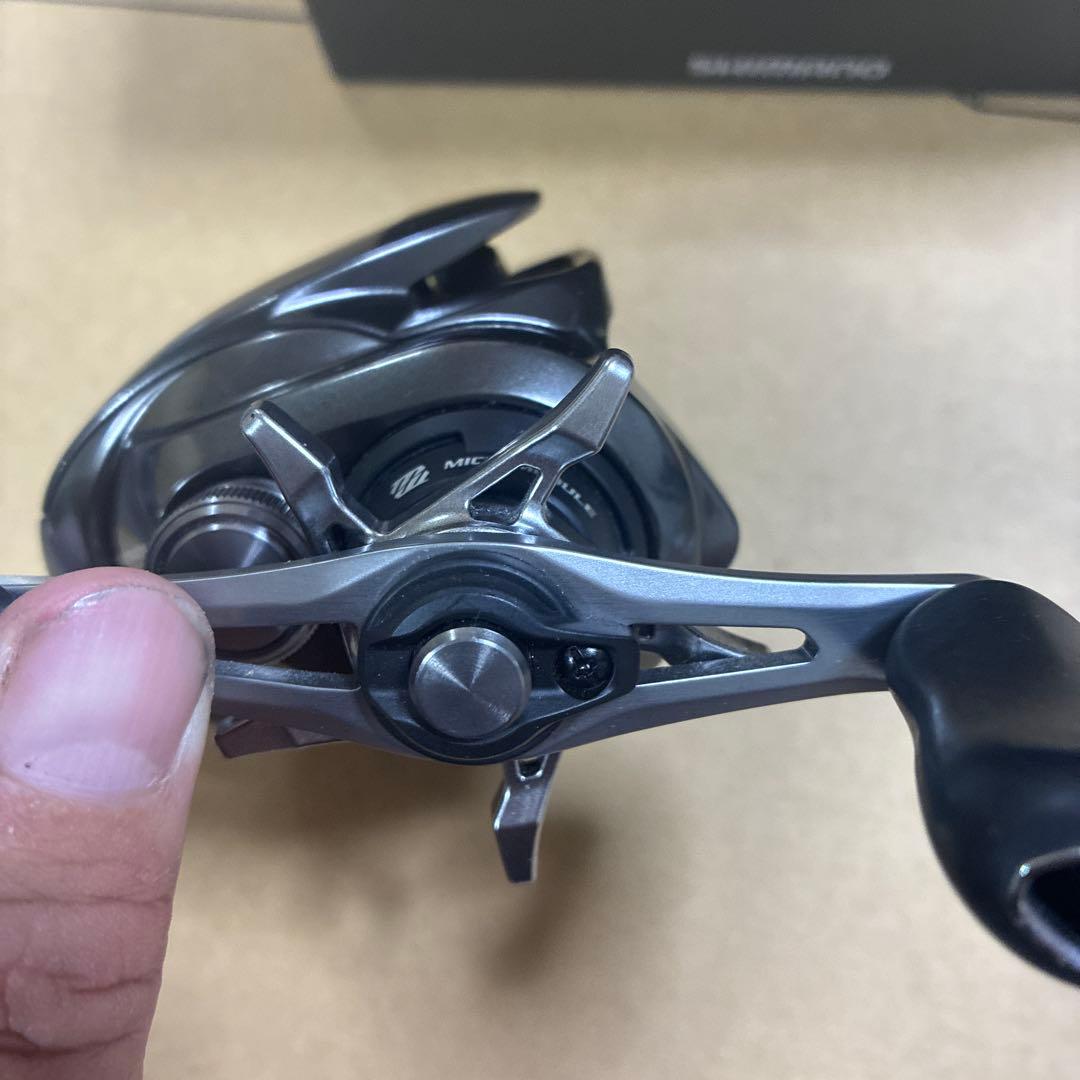 SIMANO nium右　リール