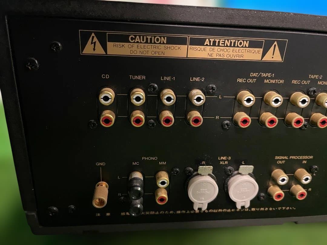 LUXMAN L-570X`s インテグレーテッド・アンプ