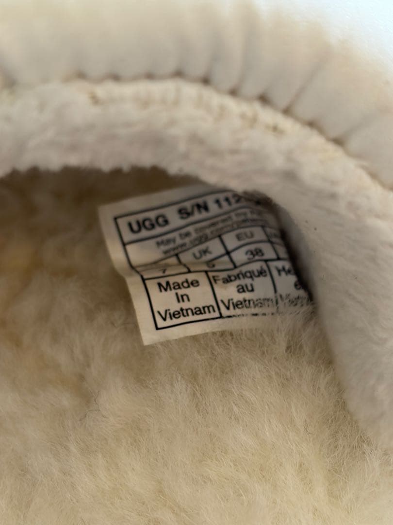 UGG アグ 厚底サンダル ムートンスリッパ