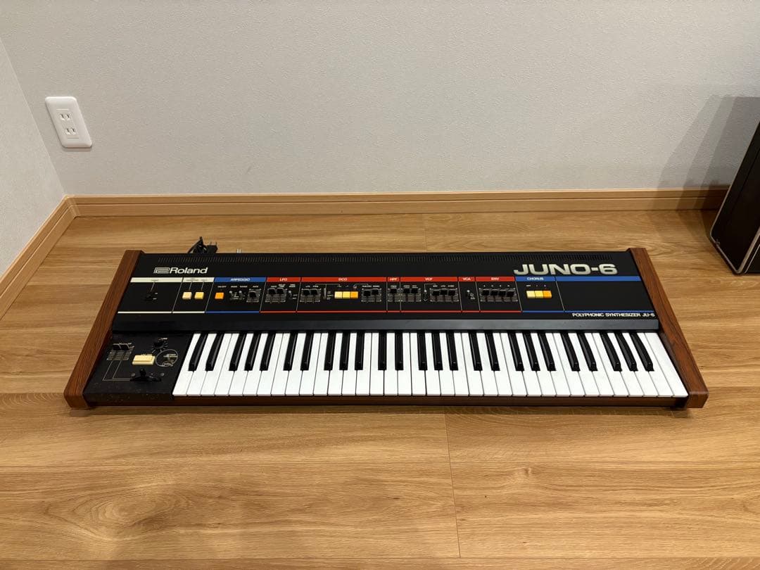 Roland JUNO-6 ポリフォニック・シンセサイザー