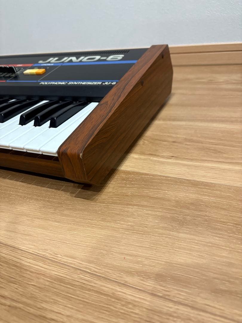 Roland JUNO-6 ポリフォニック・シンセサイザー