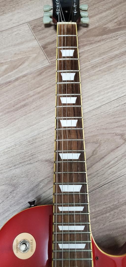 Photogenic / フォトジェニック レスポールタイプ 初心者向け ギター