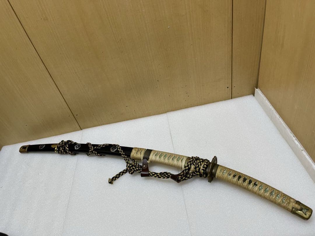 陣太刀(白)　模造刀