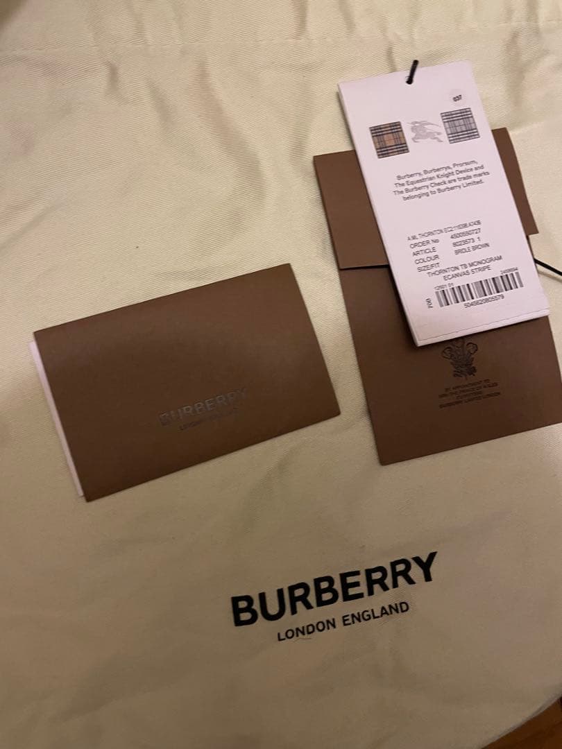 Burberry TBロゴショルダーバッグ