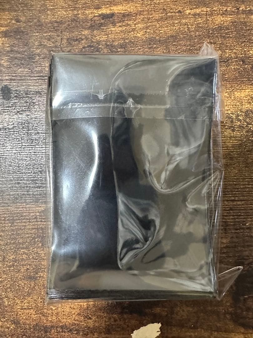 遊戯王　竜の紋章スリーブ　青　未開封　100枚入り