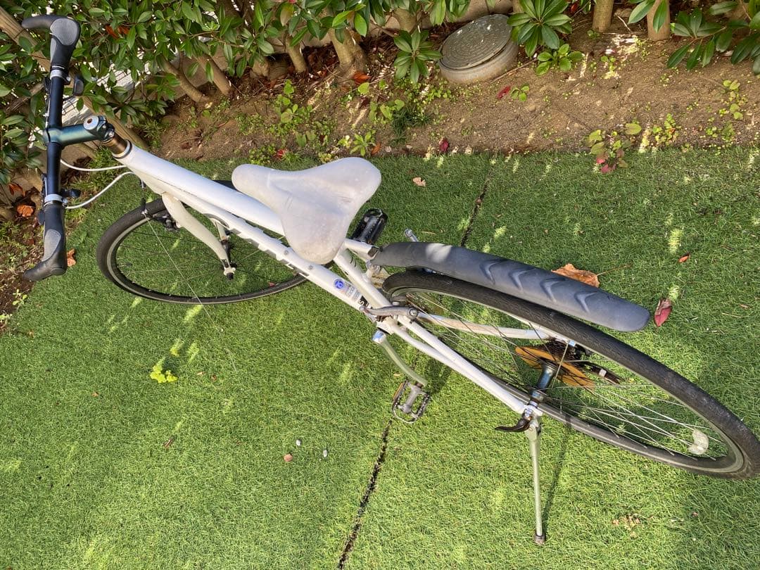 GIANTジャイアント クロスバイク ESCAPE R3 白