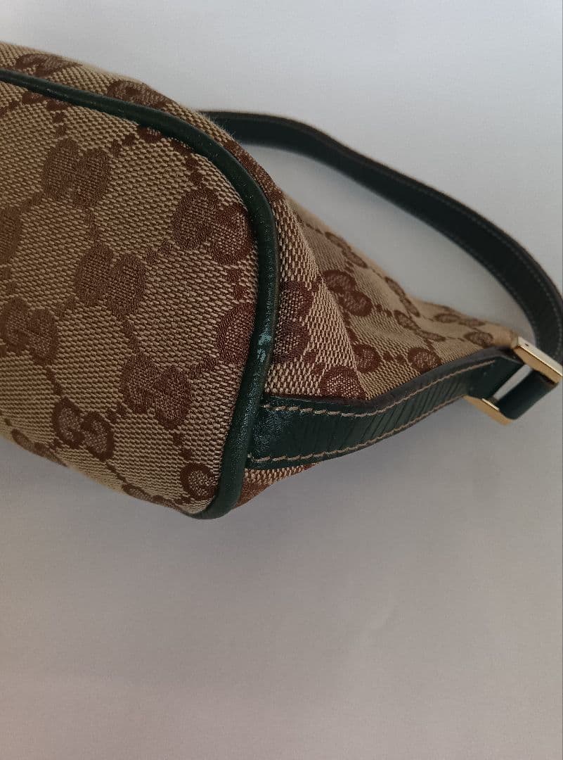 GUCCI　GGキャンパスアクセサリーポーチハンドバッグ　ベージュ141809