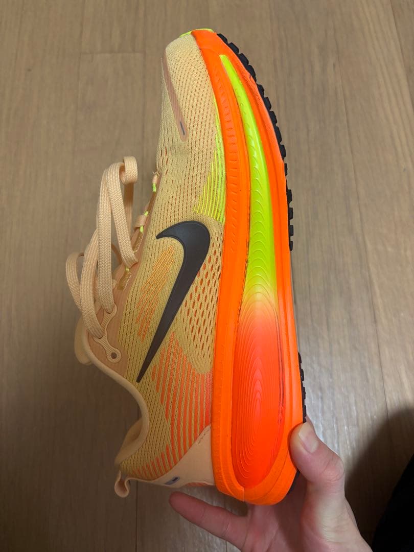 NIKE ズーム　ボメロ18