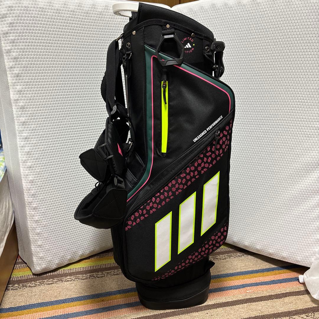 ふみちゃん【新品未使用】アディダス軽量スタンド非売品ゴルフキャディバッグ