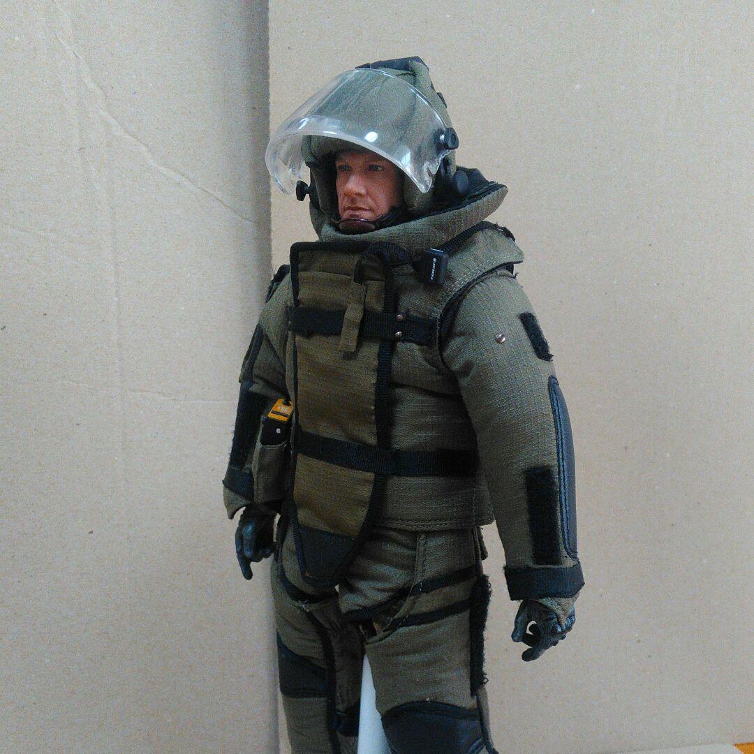 1/6　フィギュア　爆発物処理班　防爆スーツ