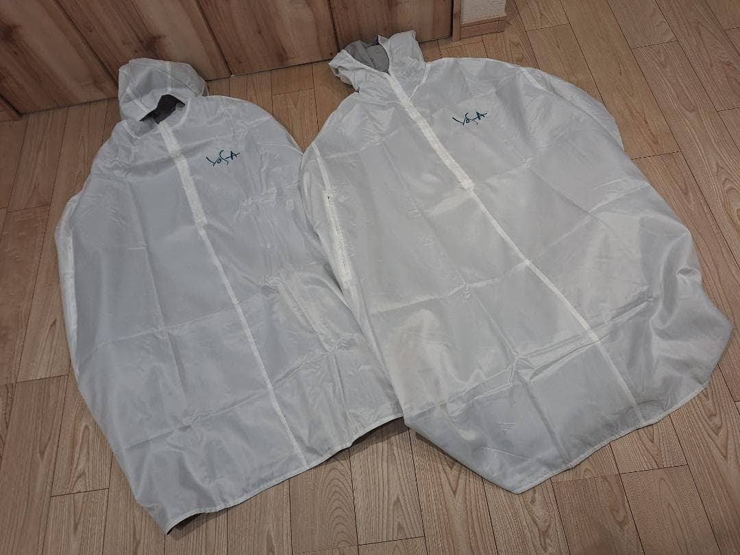 YOSAヨサ　フード付チャコールケープ