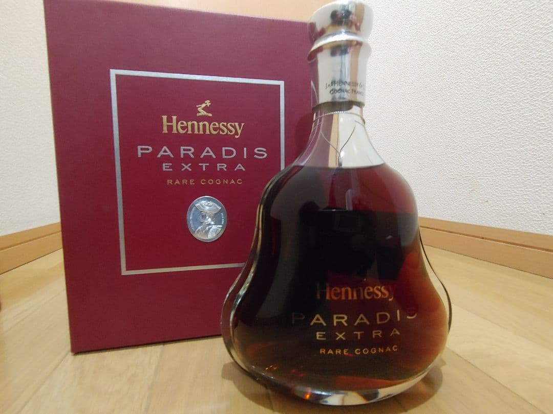 ヘネシー パラディ エクストラ 700ml 40% 専用箱・グラス付
