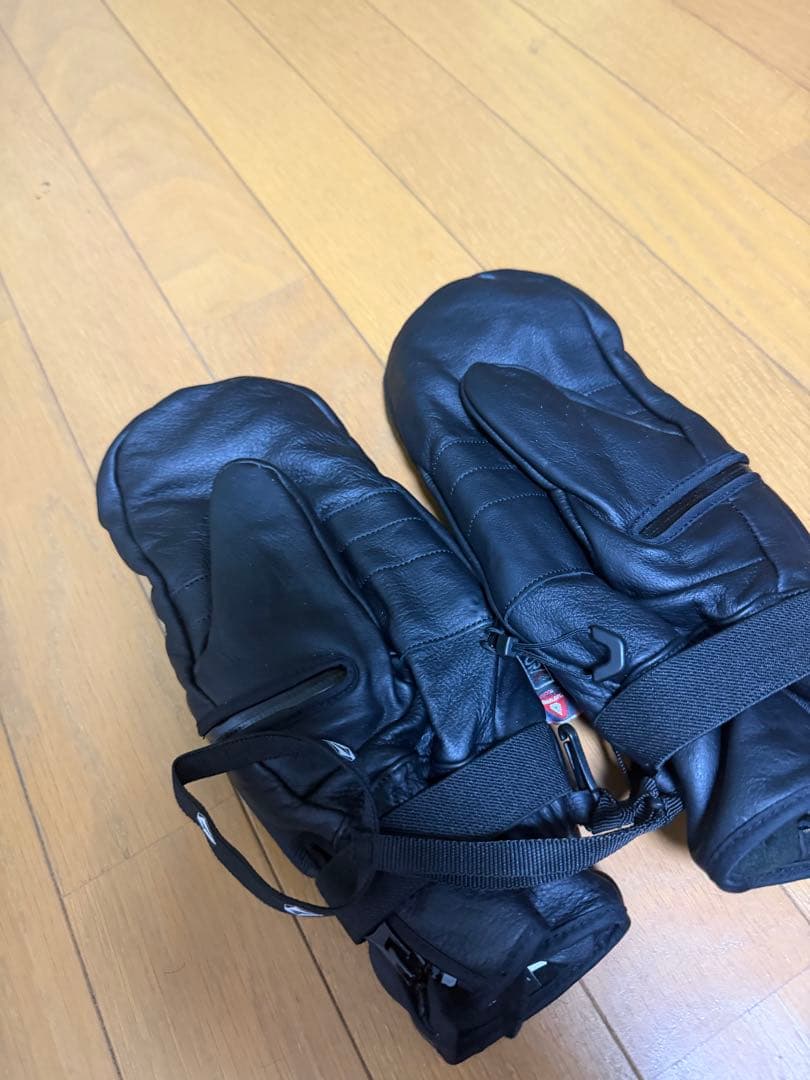 DEATH GRIP GLOVE CO. ブラックミトン　Mサイズ