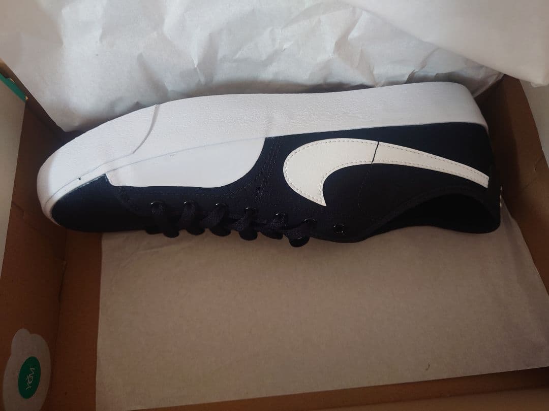 Nike ブラック/ホワイト スニーカー