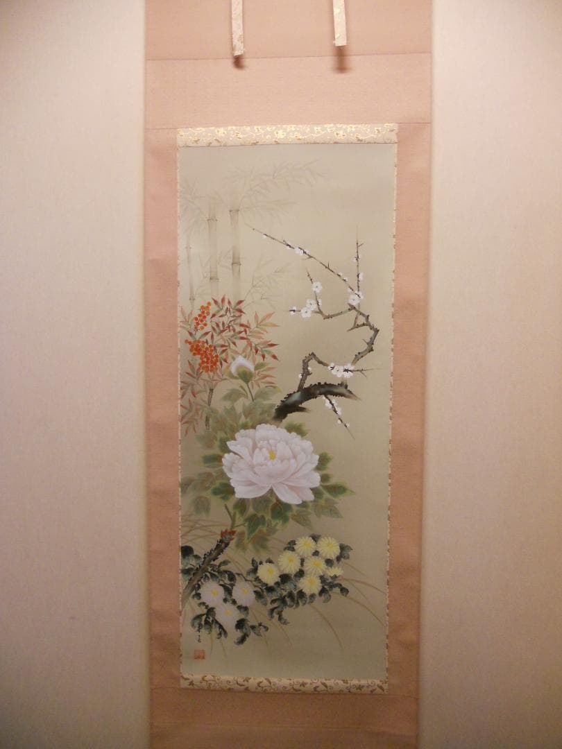 掛け軸 金子華春 『 四季花 』 絹本 希少 軸装 茶道具 掛軸 美品 です。