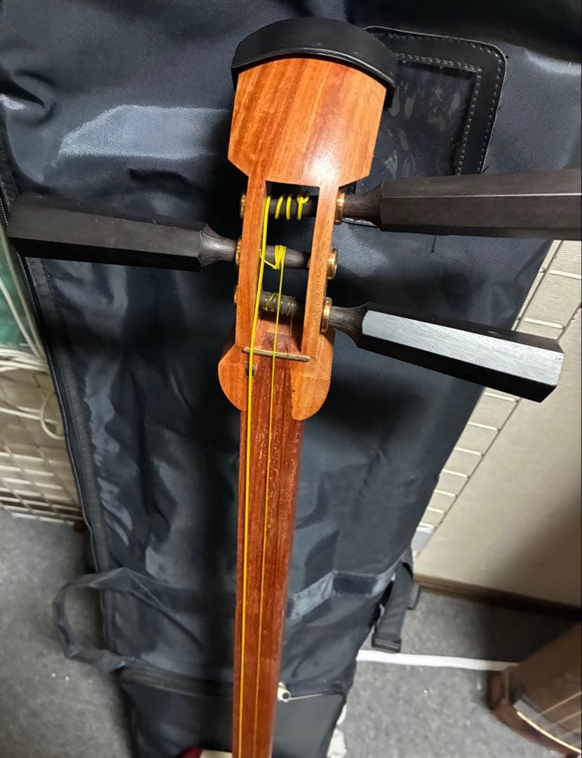 津軽三味線 練習用 花梨棹 皮破れ無し 届いたその日から使えます。
