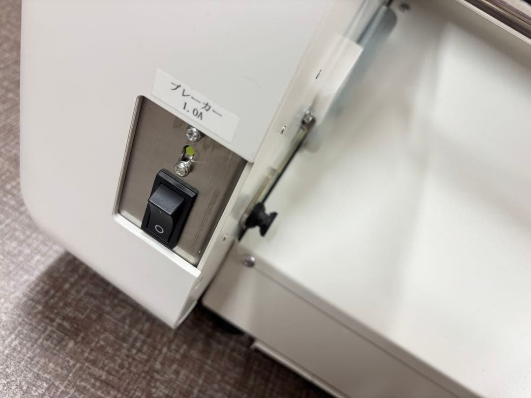 ライオン事務器 LION製 LF-S620 卓上紙折り機