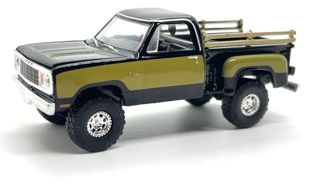 M2 AH 1/64 '78 ダッジ カスタム100 & '44 JEEP MB