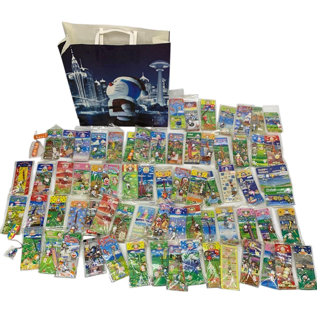 ▲ どこでもドラえもん　限定ストラップ　ストラップ　ピンバッジ　まとめ　71点