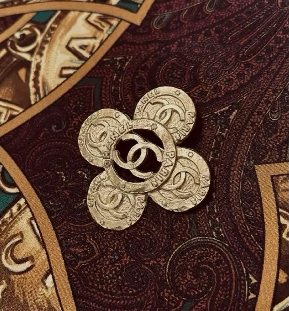 CHANEL ブローチ　モチーフ　シャネル　ヴィンテージ