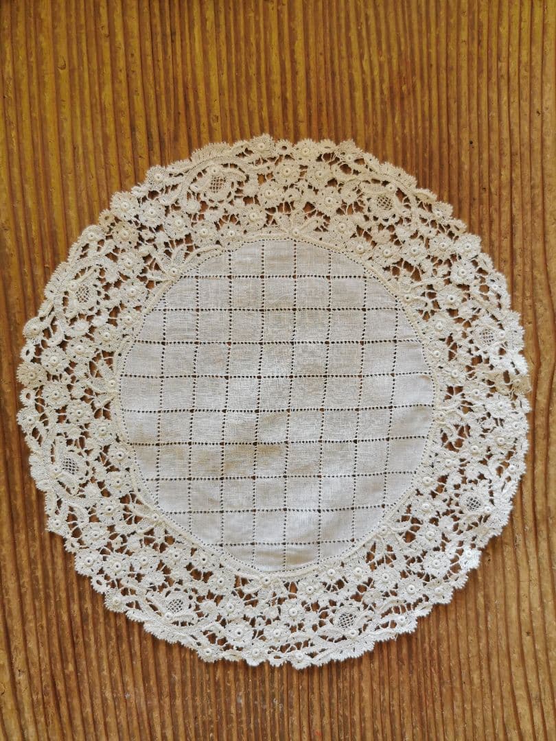 アンティークベルギーブルージュ ロザリン＆ドローンワークレースドイリーφ23㎝