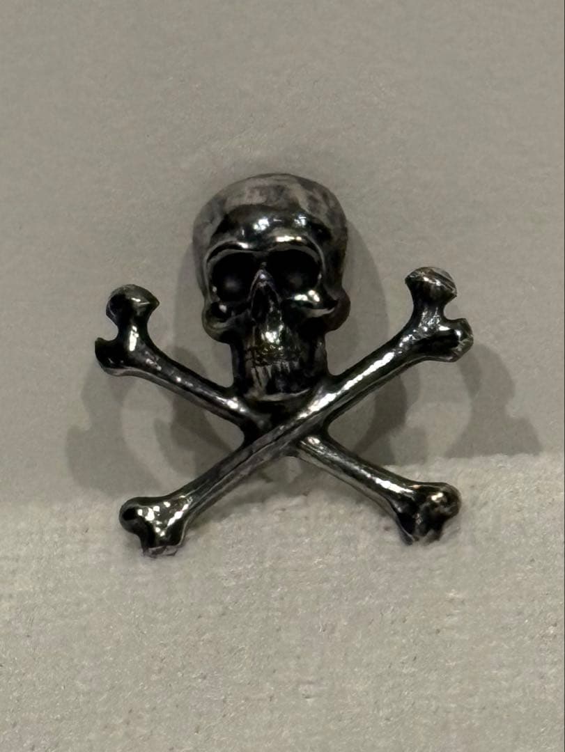 美品！！RUDE GALLERY CHAOS スカルブローチ　ピンバッジ