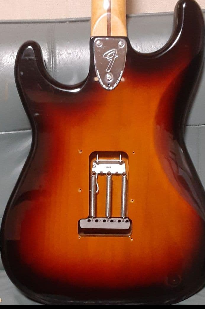 フェンダージャパン？コンポーネントストラトモデル