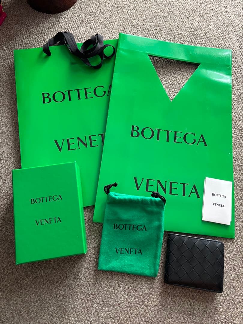 ボッテガ　BOTTEGA VENETA 二つ折り財布　ケース付き ブラック
