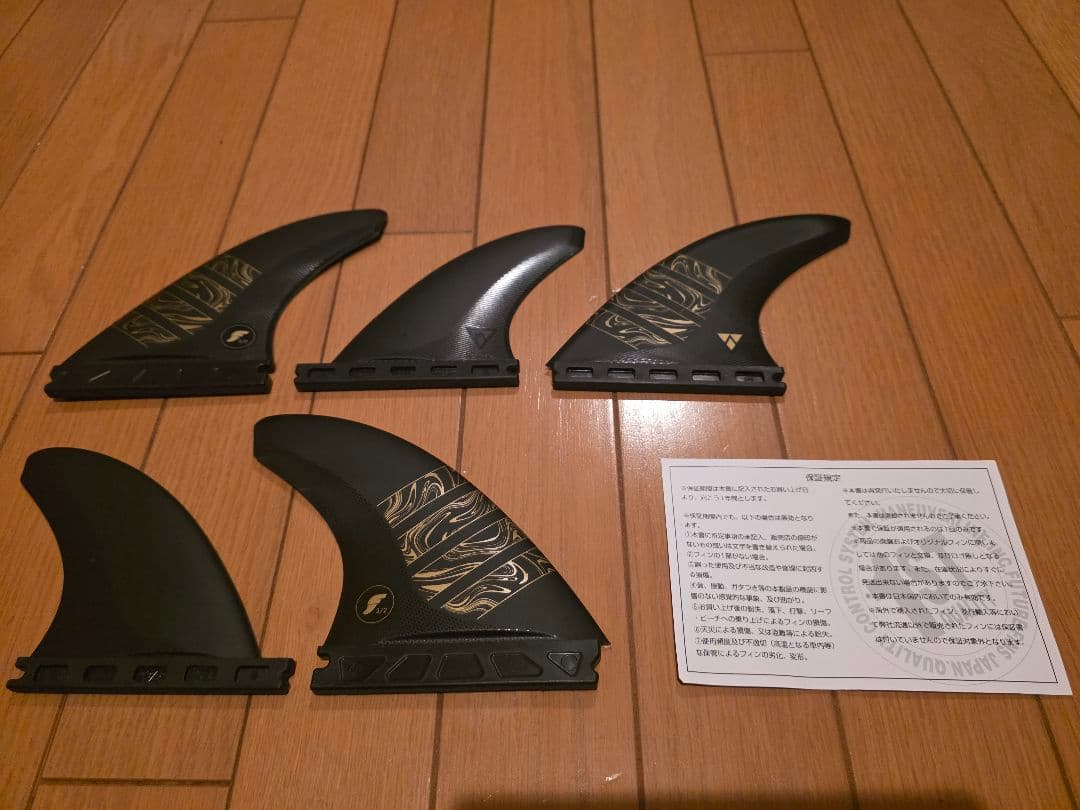 新品同様 future Vector 3 トライ·クアッドセット Mサイズ 5枚