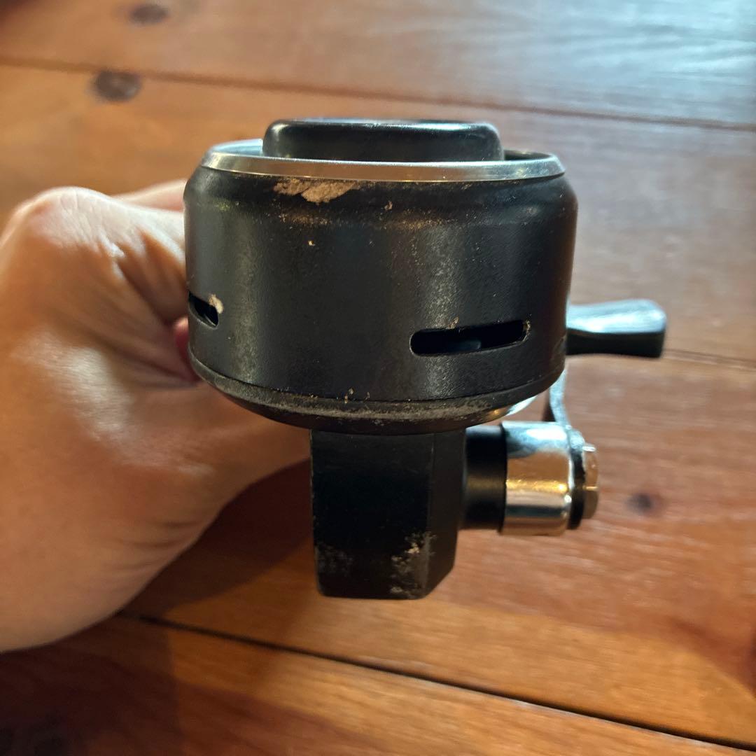 ABU501 　クローズドフェイスリール　欠品あり 機械良好