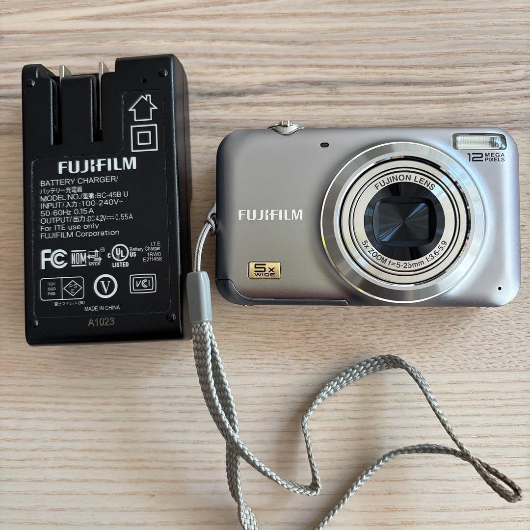 FUJIFILM FINEPIX JX200 シルバー