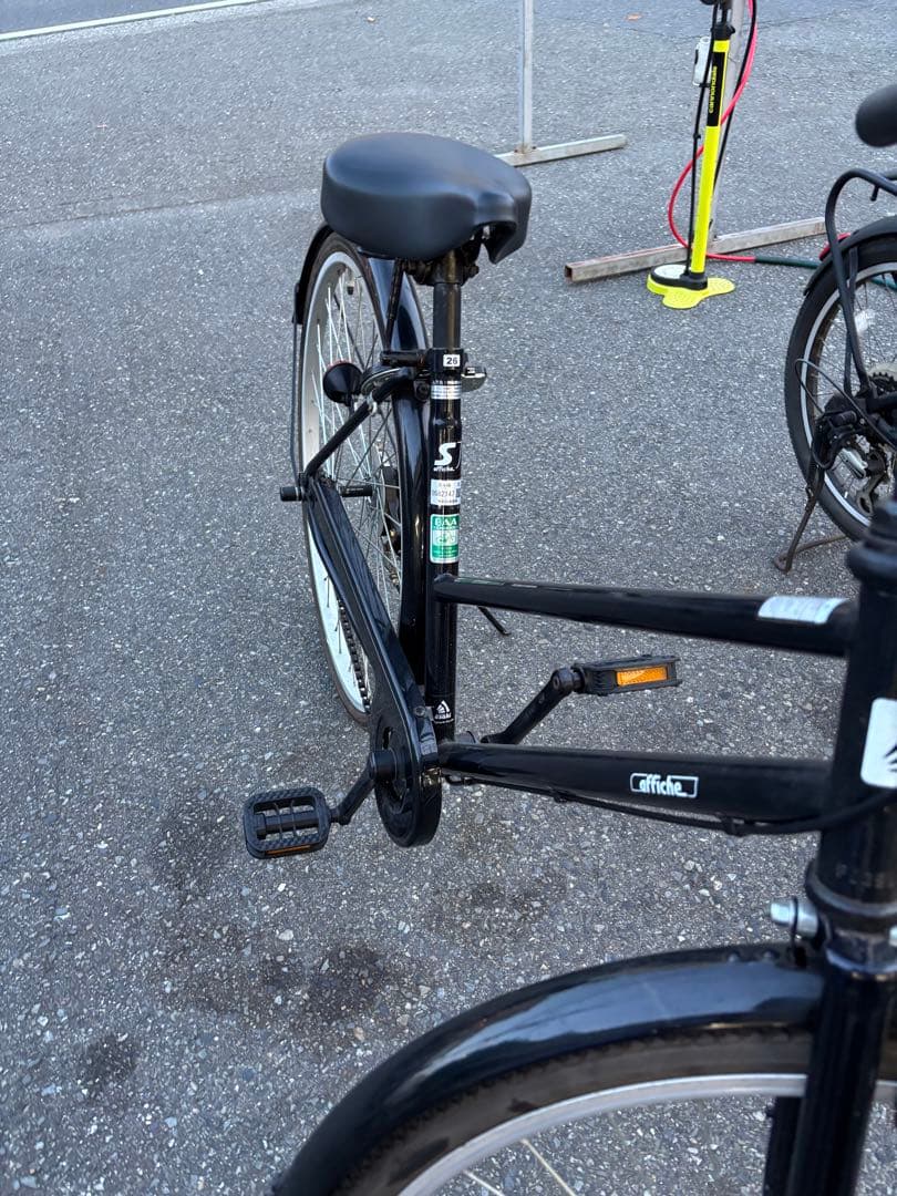 黒色 シティサイクル 前バスケット付き
