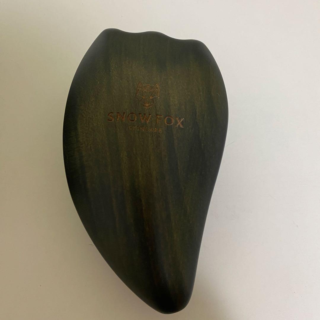 スノーフォックススキンケア　カッサゴーストヘアブラシ